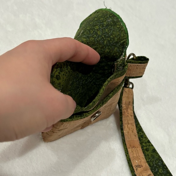 HANDMADE Women’s Leaf Print Button Coin Purse Wristlet Wallet - green & brown - Picture 6 of 11